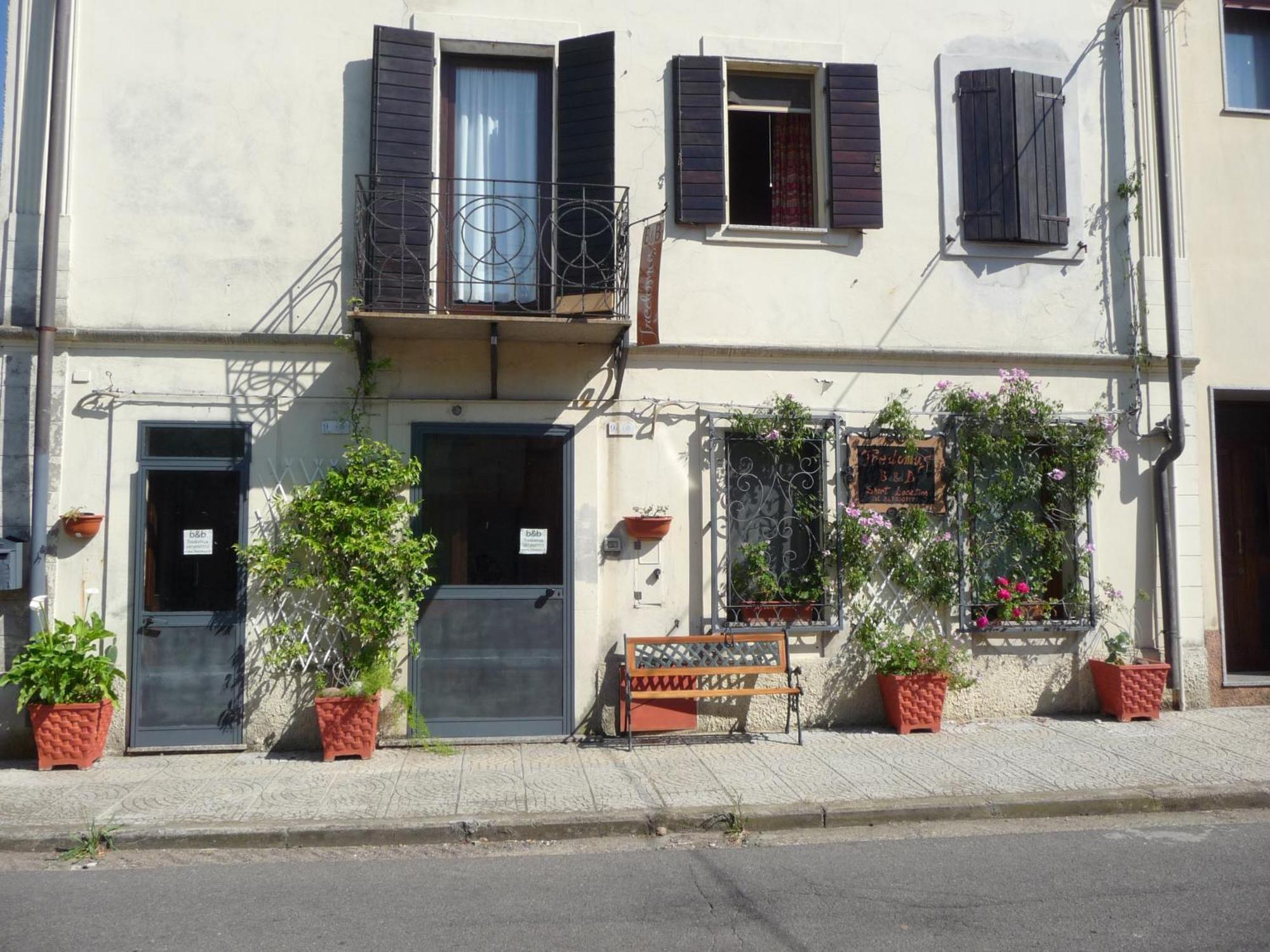 B&B Tredomus Tresnuraghes Ngoại thất bức ảnh